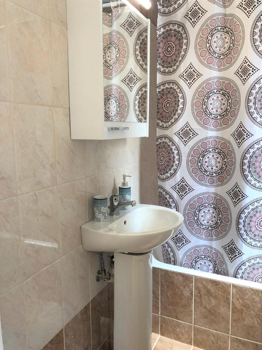 Suitetrails - Boho Apartment near Athens Airport