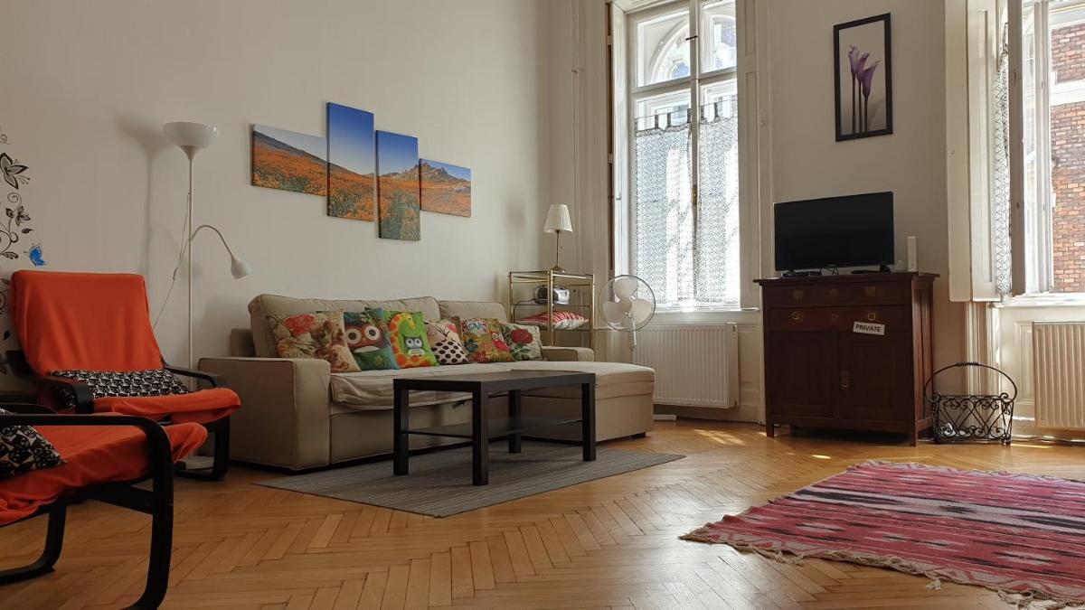 Jolanda Apartment - Housity