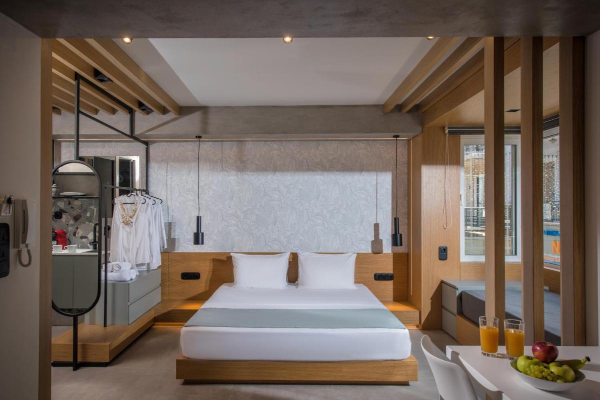 King's Blue, Urban Suites - Housity