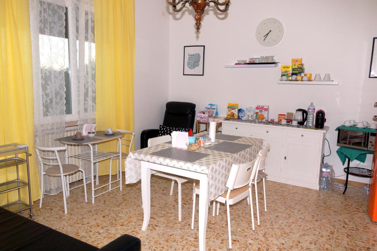 NOEMI & JULIENNE - Housity