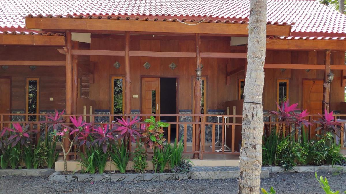 Red Island Bungalows - Housity
