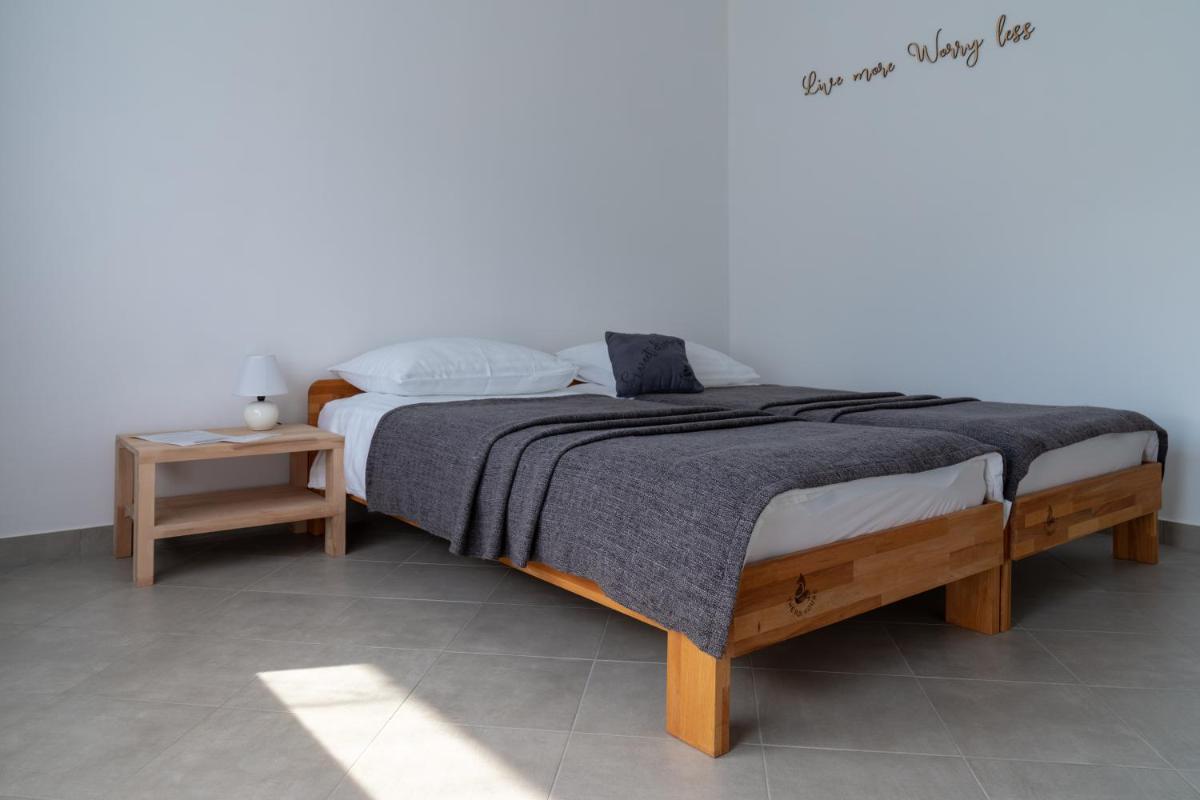The FOXhouse - Housity