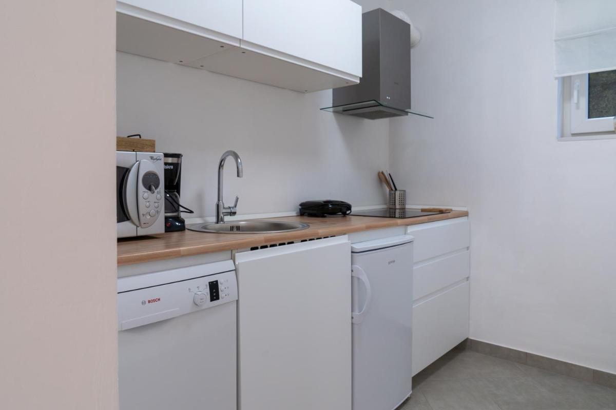 The FOXhouse - Housity
