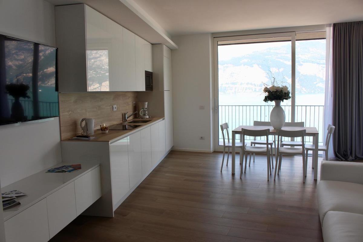 My Lake Apartments - Housity