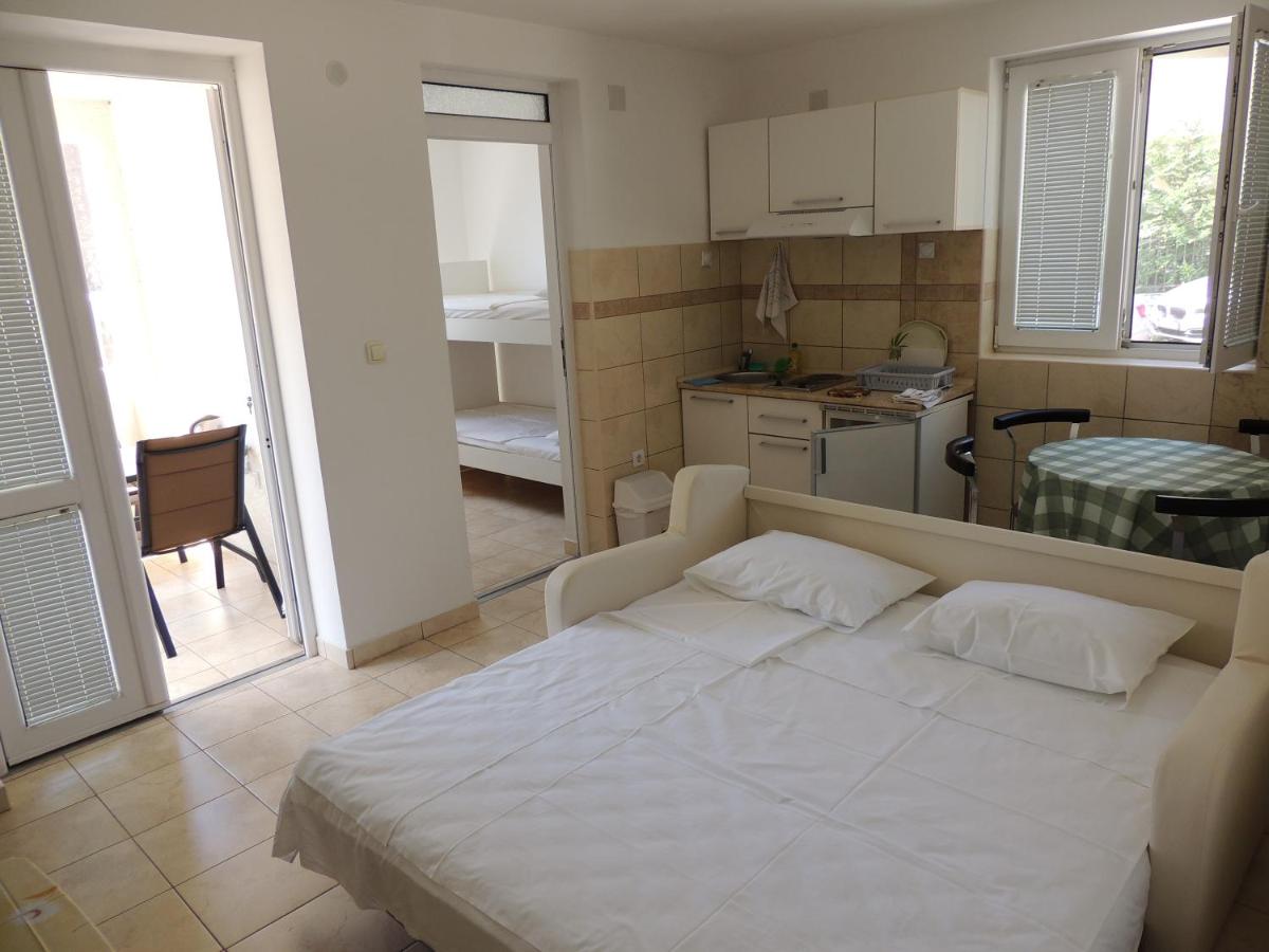 Apartment Šušanj - Housity