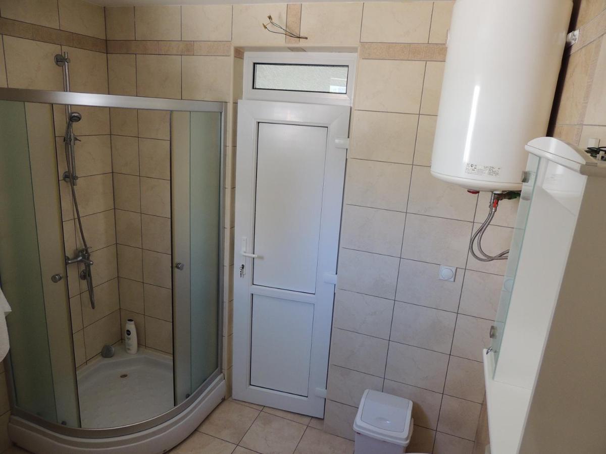 Apartment Šušanj - Housity