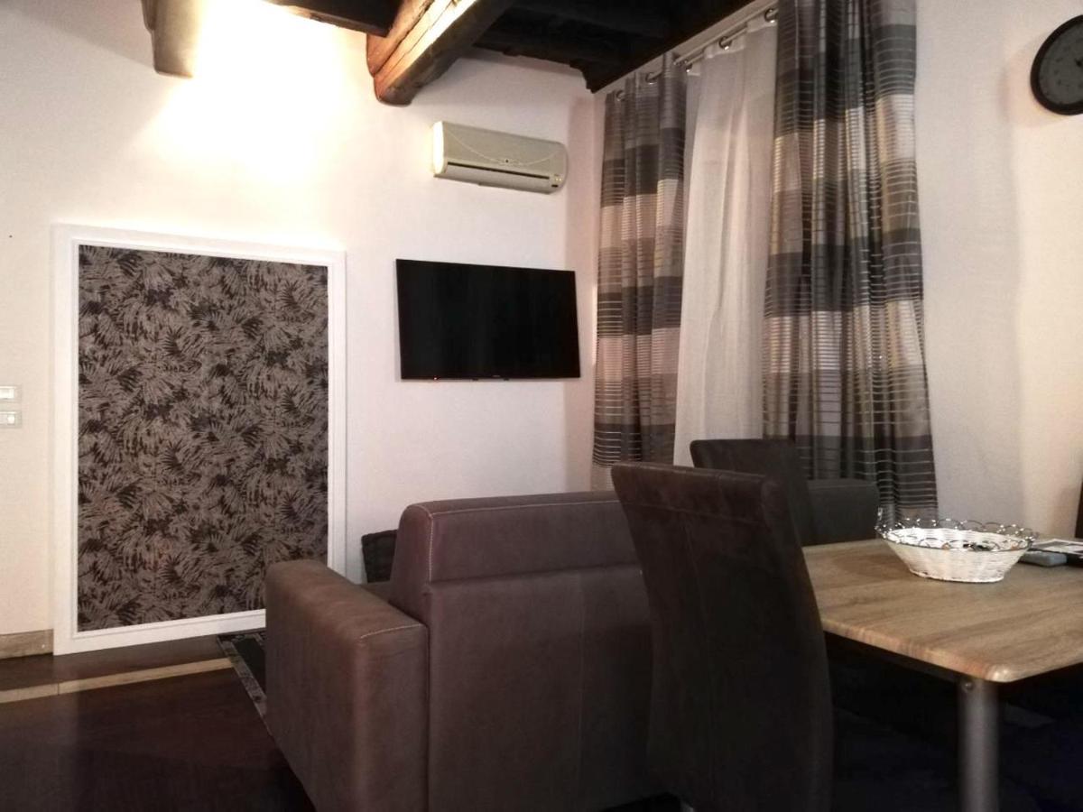 iLoft Trevi Fountain Family Apartment - Housity