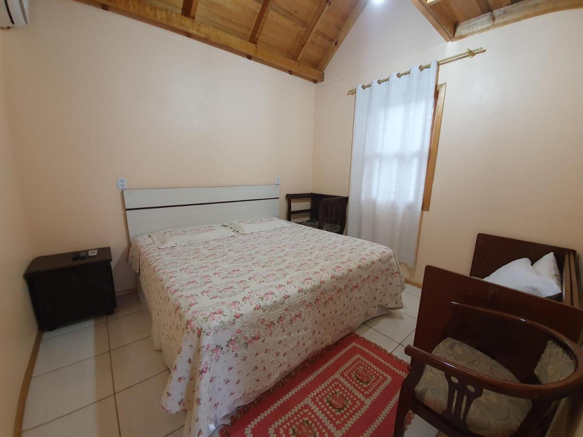 Pousada Canto de Pássaros - Housity