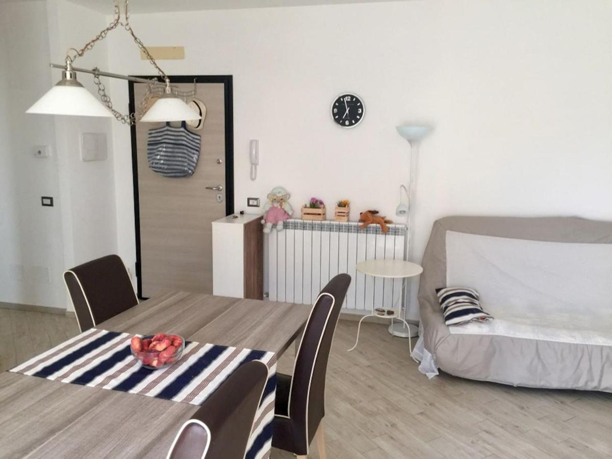 Sunset House - Housity