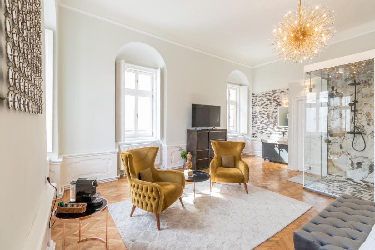 Mid City Apartments - Housity