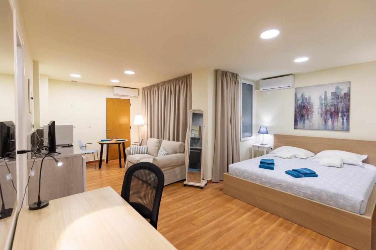Athens Kyniska Studio - Hizvo
