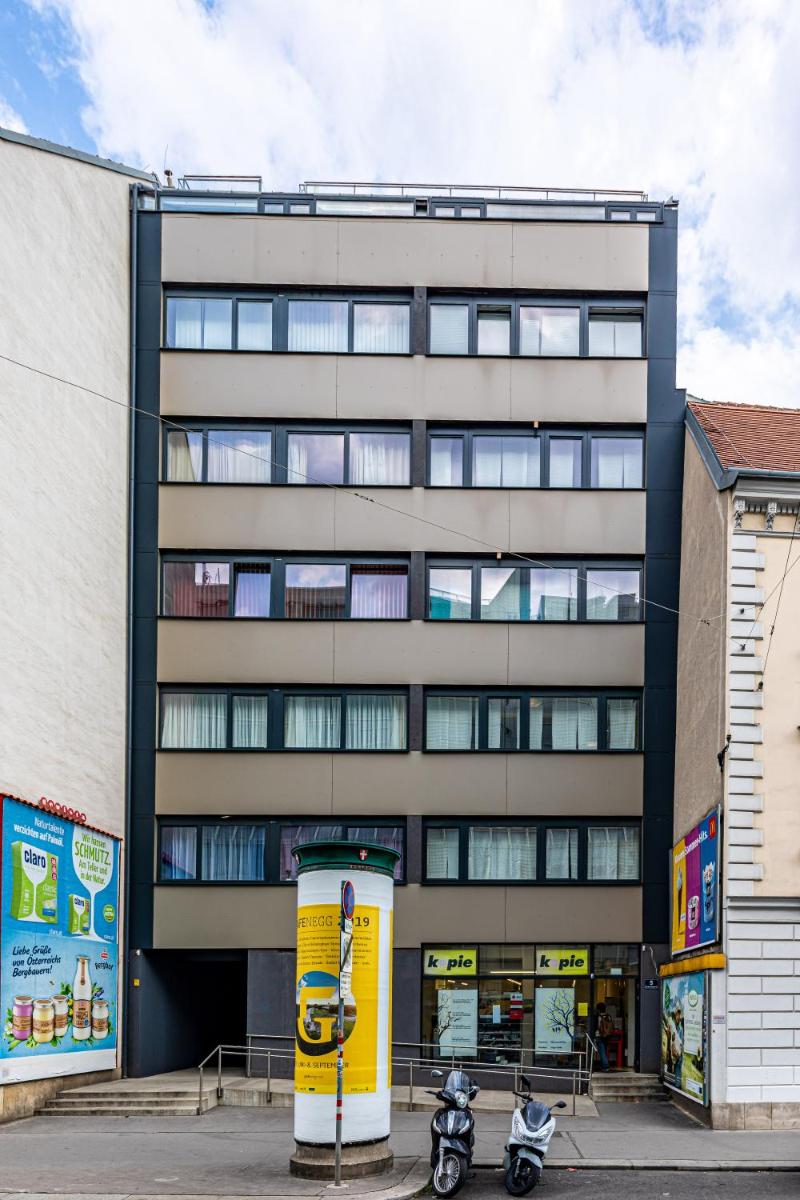 Christian Apartments Oper - contactless check in - by Arbio - Housity