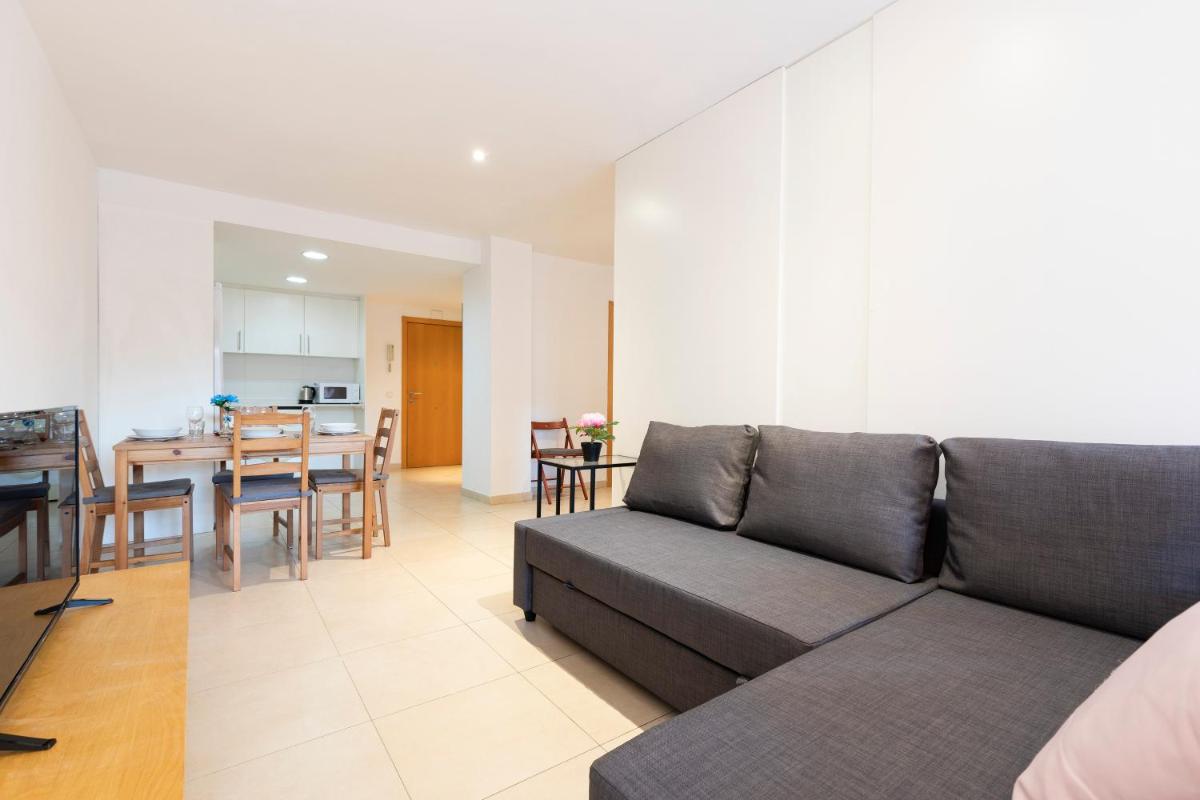 Stay Barcelona Sant Martí - Housity
