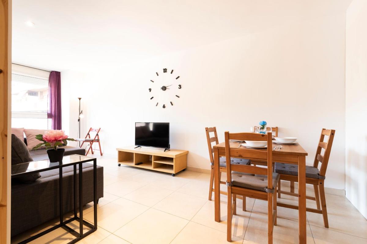 Stay Barcelona Sant Martí - Housity