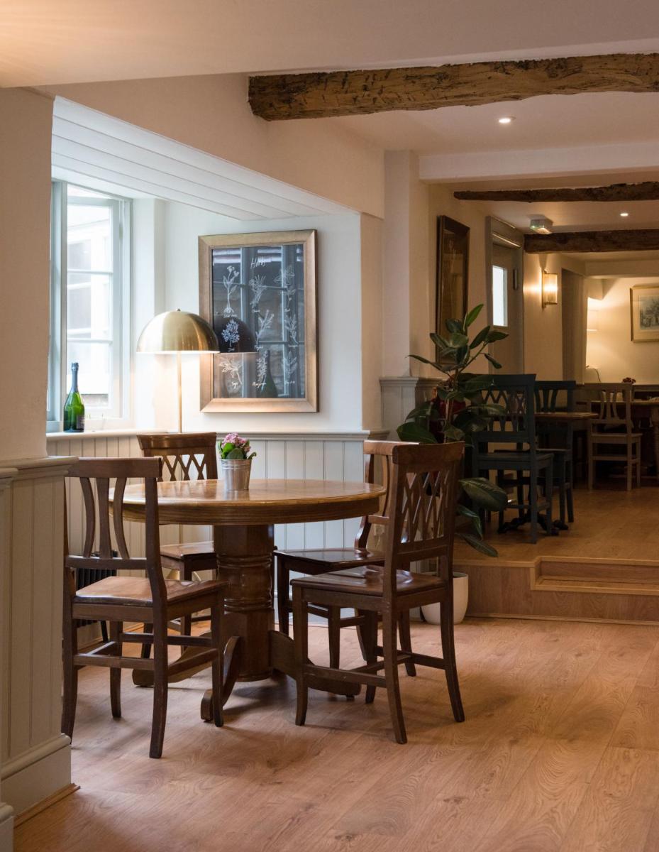 The Cross Keys Sherborne - Housity