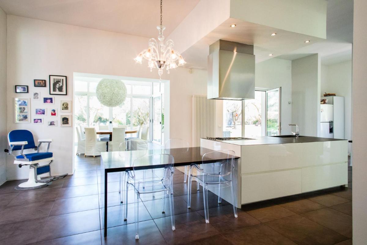 Luxury Villa Moruse - Housity