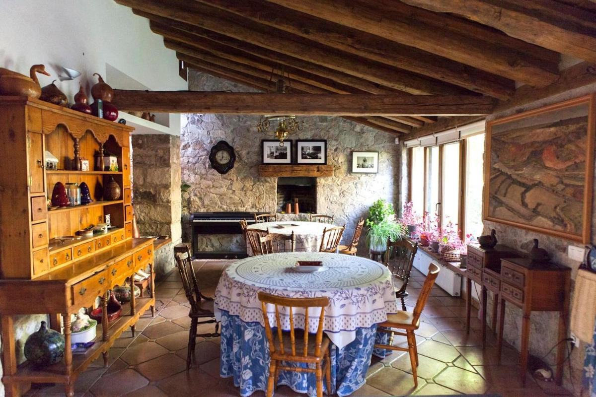 Charming Boutique Country House: La Casa Vieja (Sotosalbos) - Housity