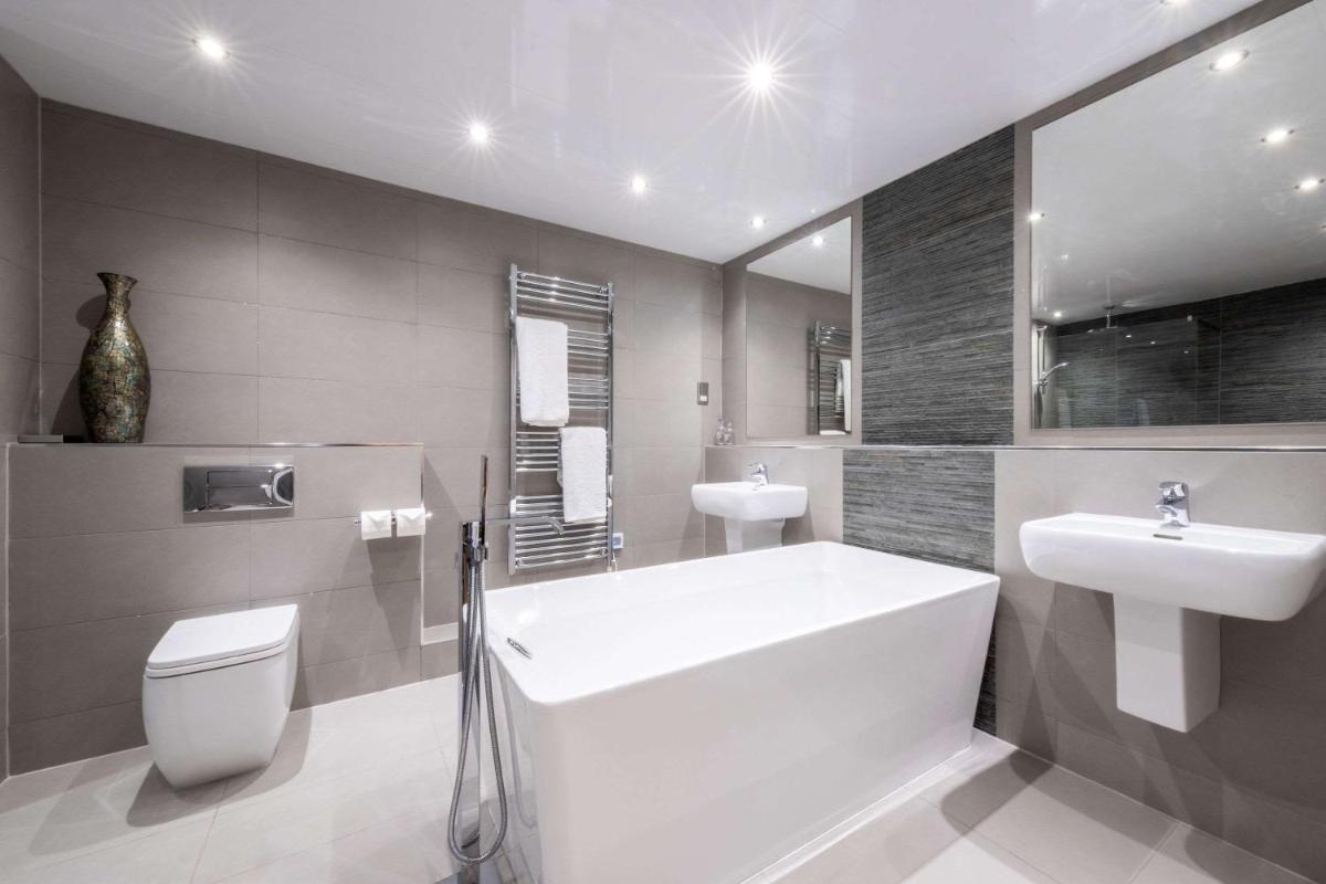 Clarion Hotel Newcastle South - Housity