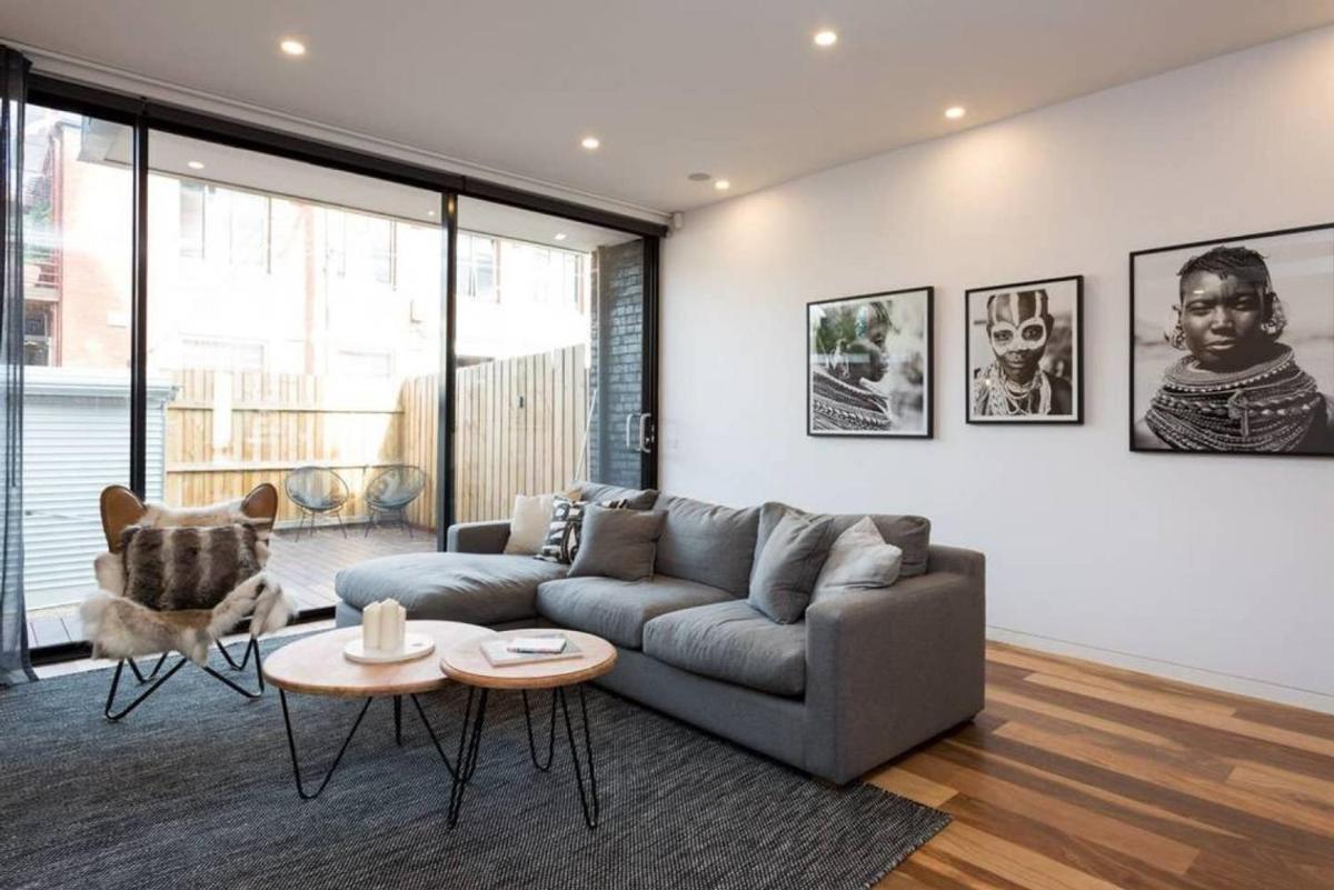 Lola Three Levels of Style with Rooftop Terrace - Housity