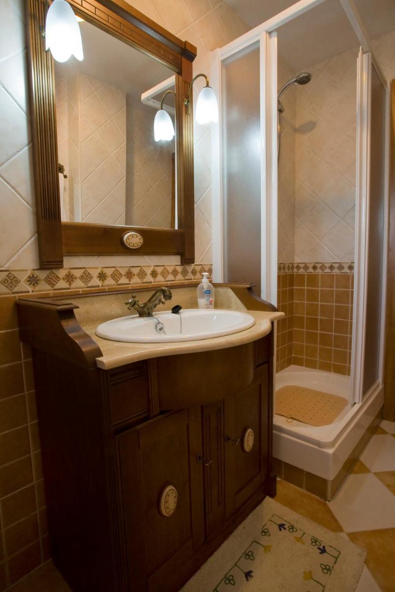 Apartamentos Rurales La Casa de Luis - Housity
