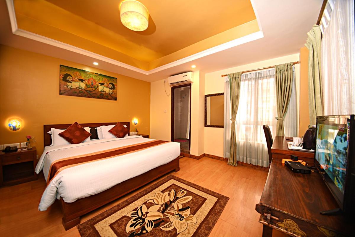 DOM Himalaya Hotel - Housity