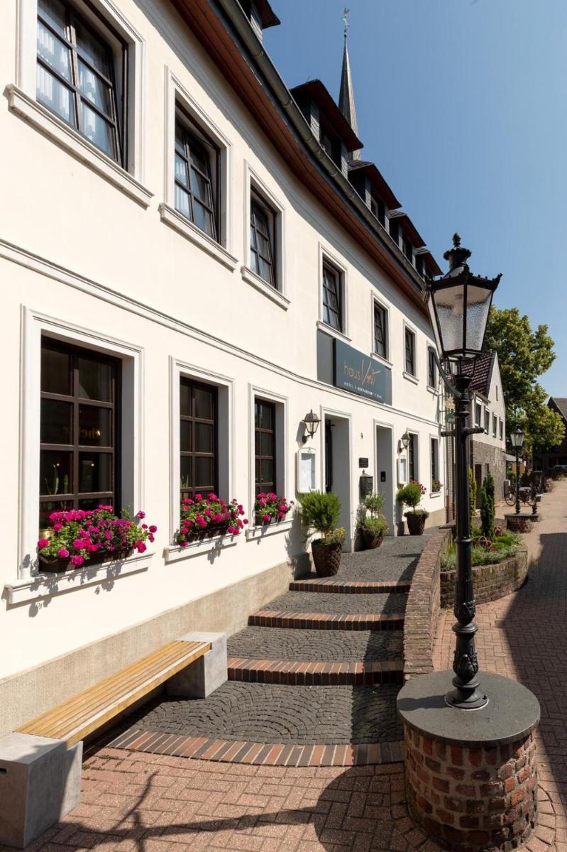 Hotel Restaurant Genusshaus Vorst - Housity