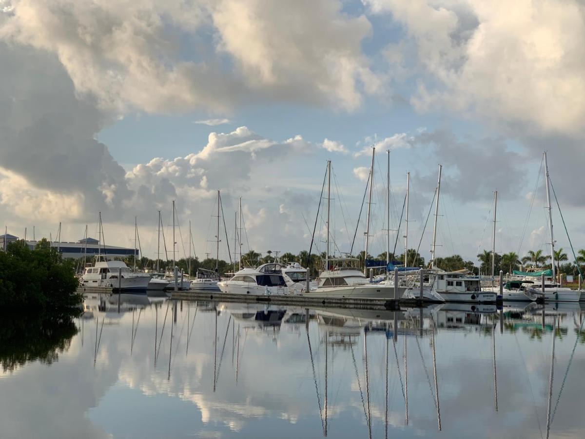 Bayside Retreat - Housity