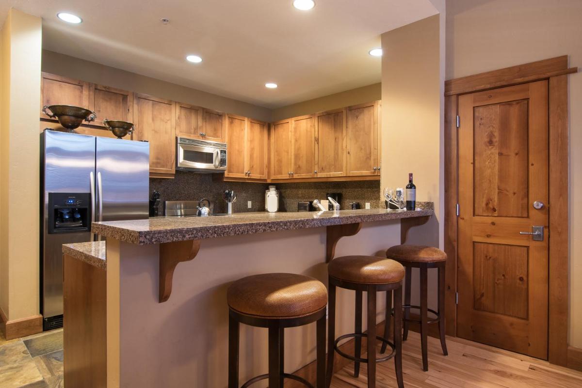 Top Floor Residence in The Village at Northstar! - Iron Horse North 306 - Housity