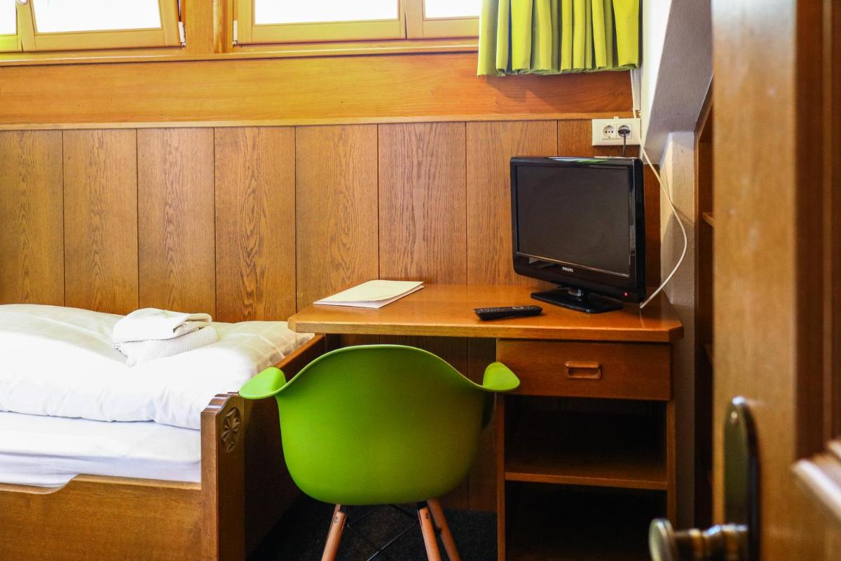Guesthouse Pension Grafenstein - Housity