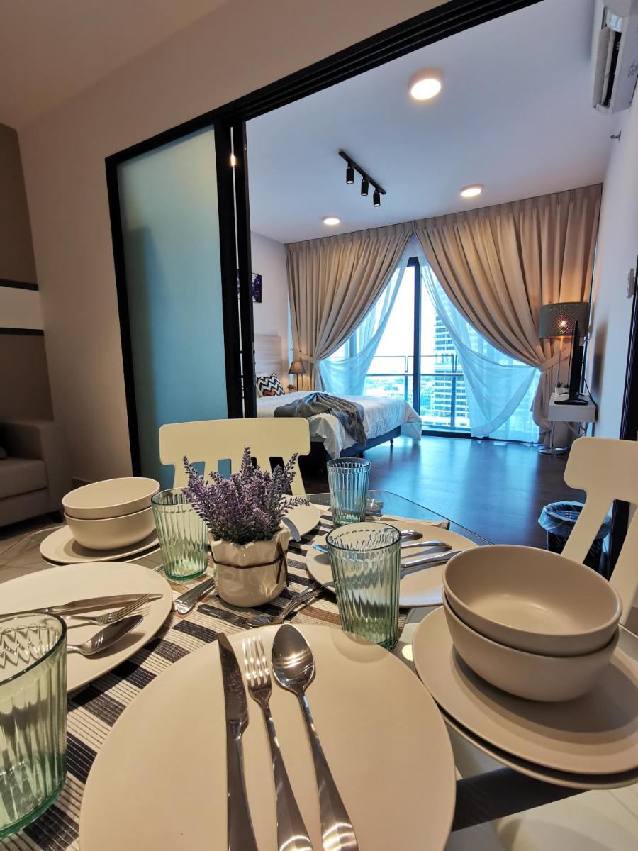 Almas Suites Studio Seaview Netflix By STAY - Hizvo