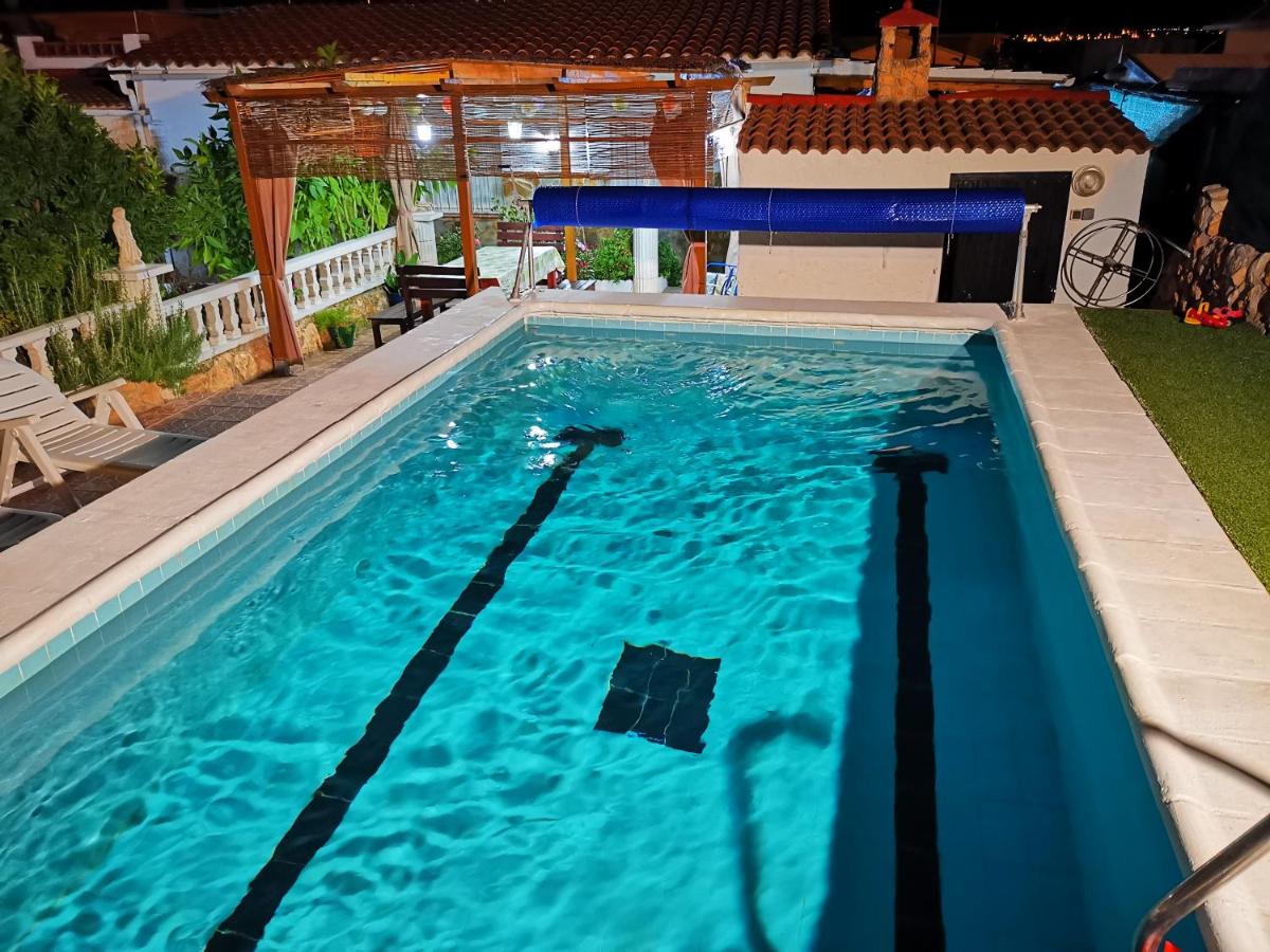 Chalet Santa Oliva - Housity