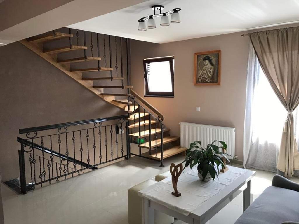 Wellion - Housity