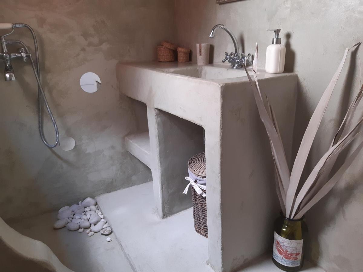 Artistic House in Limni Evias - Housity