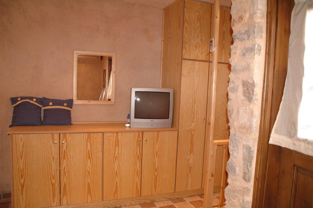 Stoneapartments, Γ ΚΩΣΤΑΛΟΣ ΚΑΙ ΣΙΑ ΟΕ - Housity