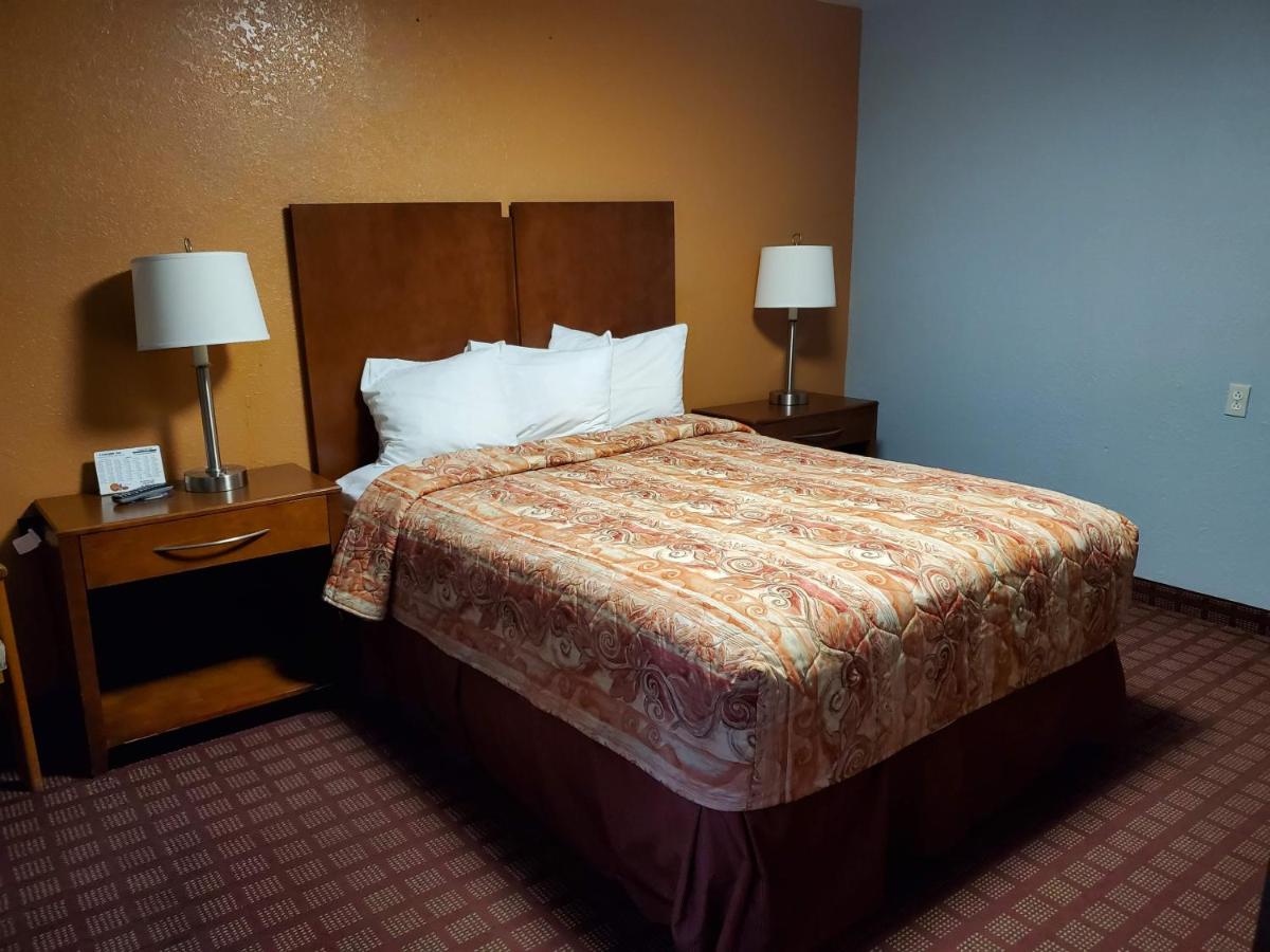 Economy Inn - Housity