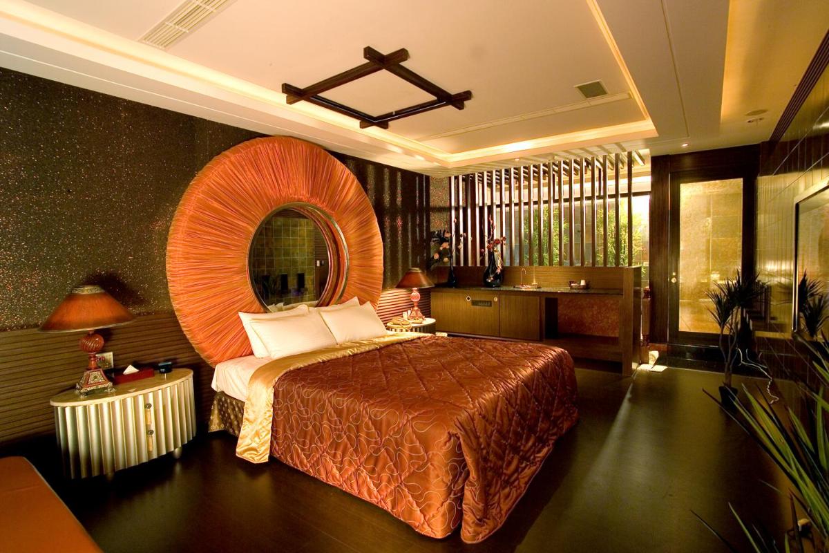 Chateau Motel & Spa - Housity