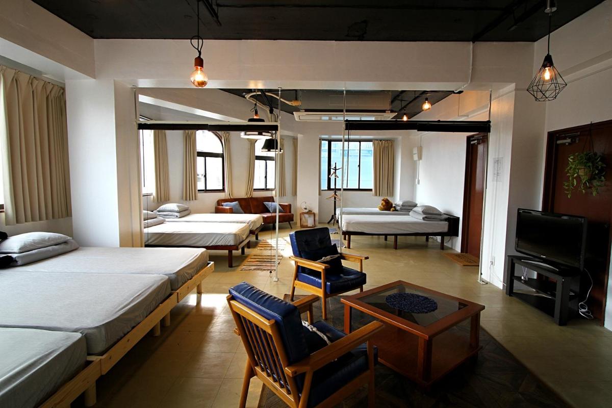 Universal point House rico and - Housity