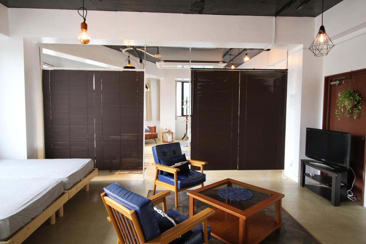 Universal point House rico and - Housity