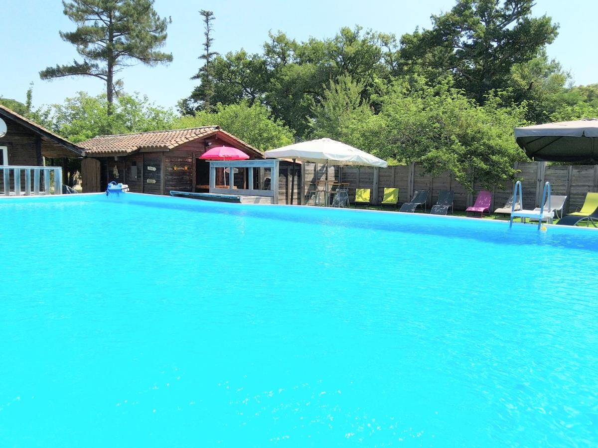 Camping familial les chalets dUza - Housity