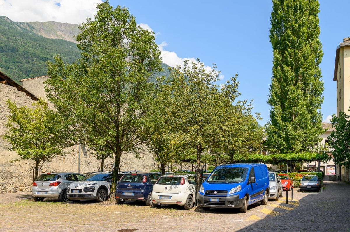 Old Town Apartments - Hizvo