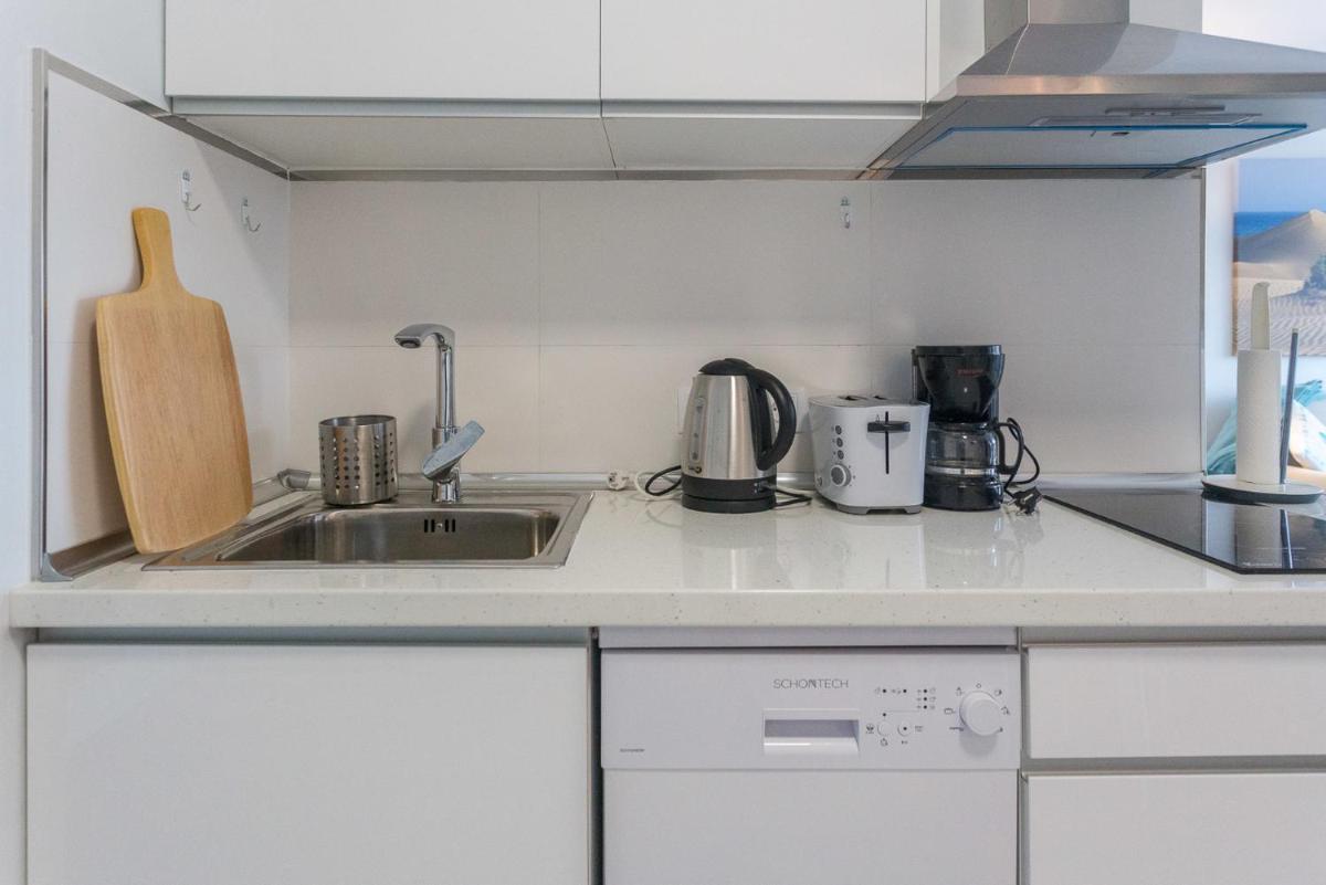 Apartamento con terraza y piscina en Las Canteras - Hizvo