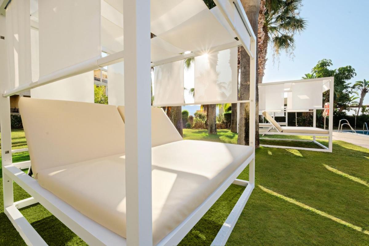 Jardín al aire libre en Hotel Envia Almería Spa & Golf