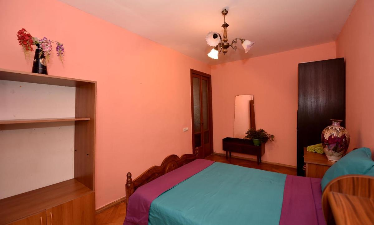 Liana Apartment on Chavchavadze - Housity