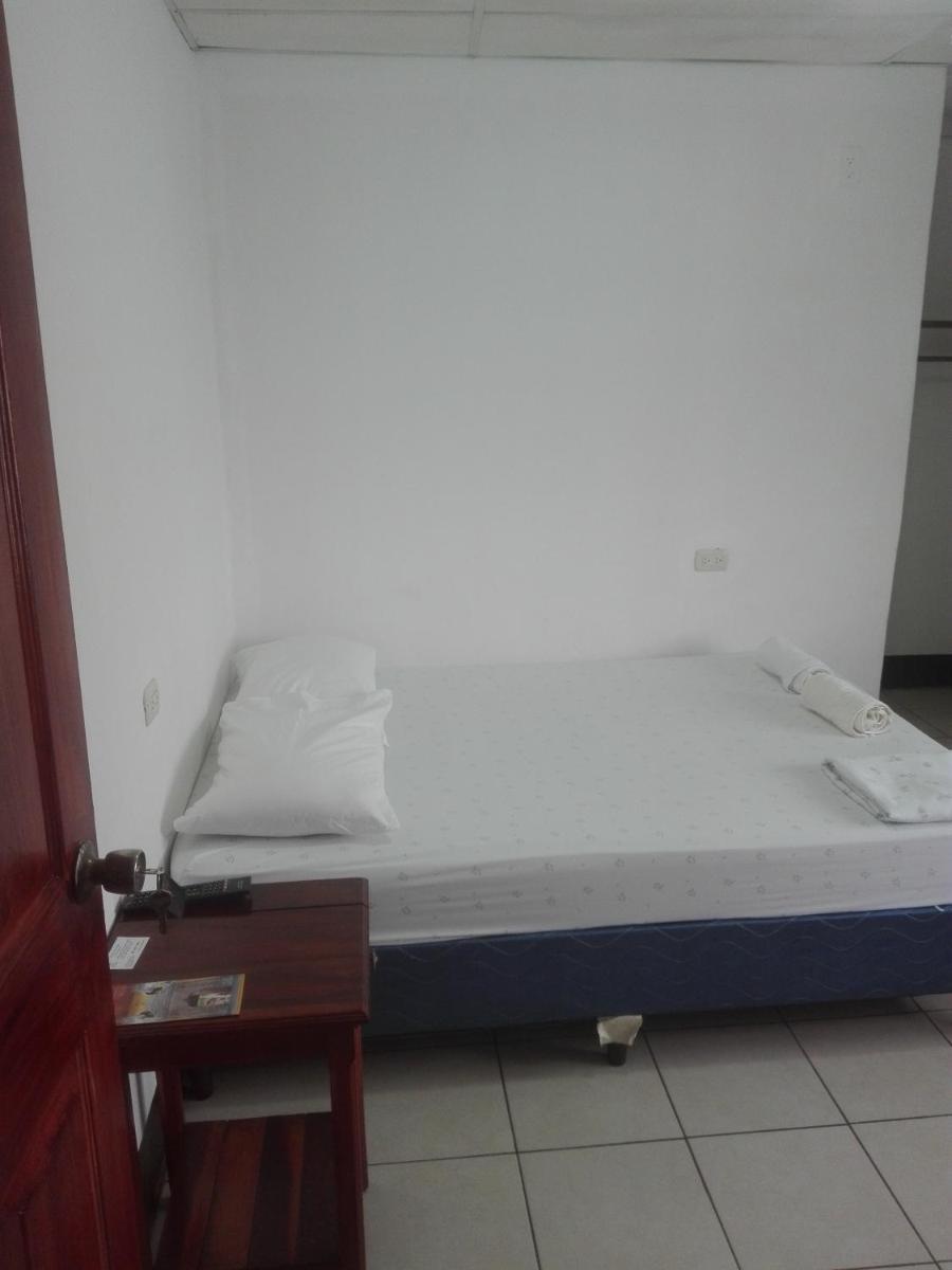 Hostal Don Frank - Housity