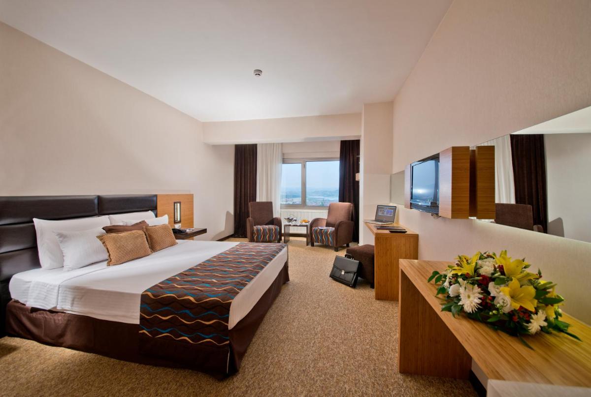 North Point Hotel - Housity