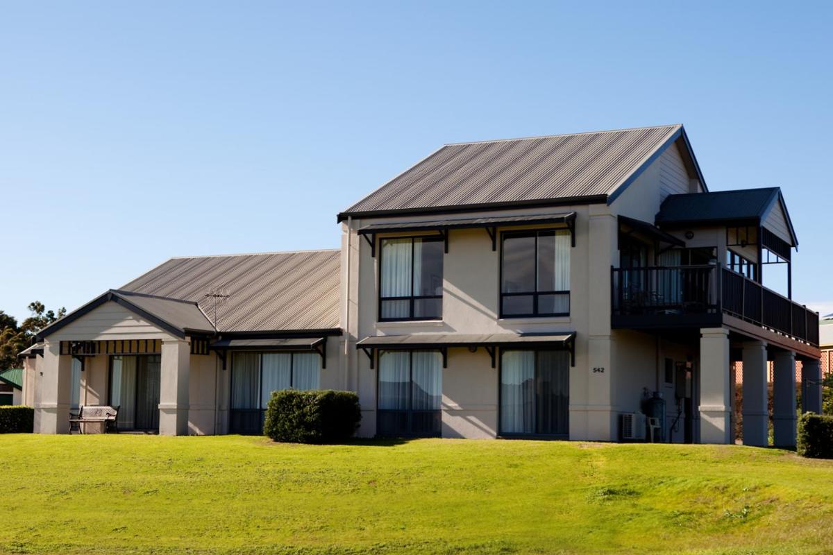 McCracken Country Club - Housity