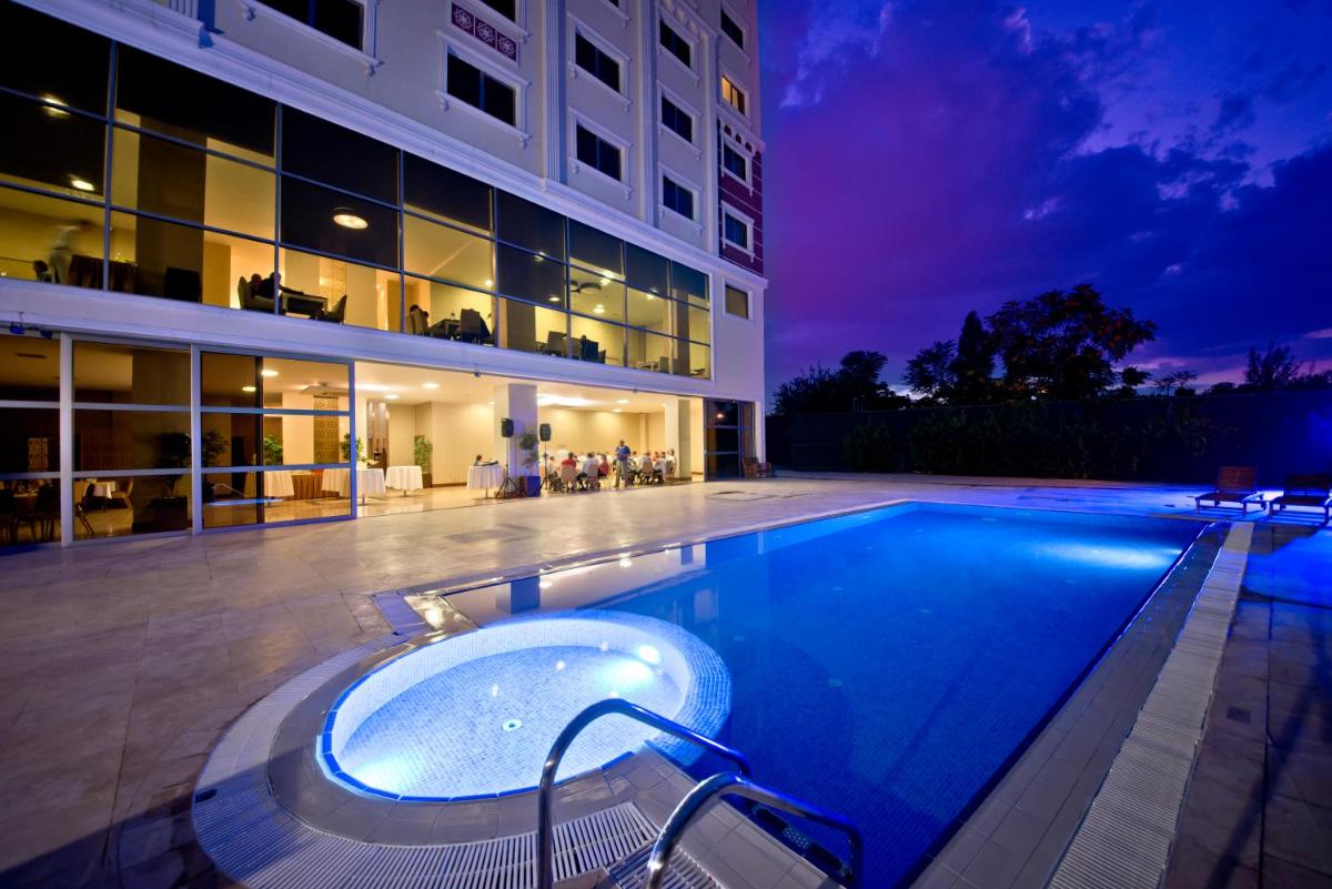 North Point Hotel - Housity