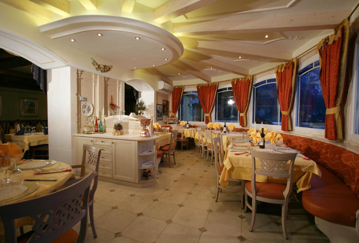 Alexander Hotel Alpine Wellness Dolomites - Housity
