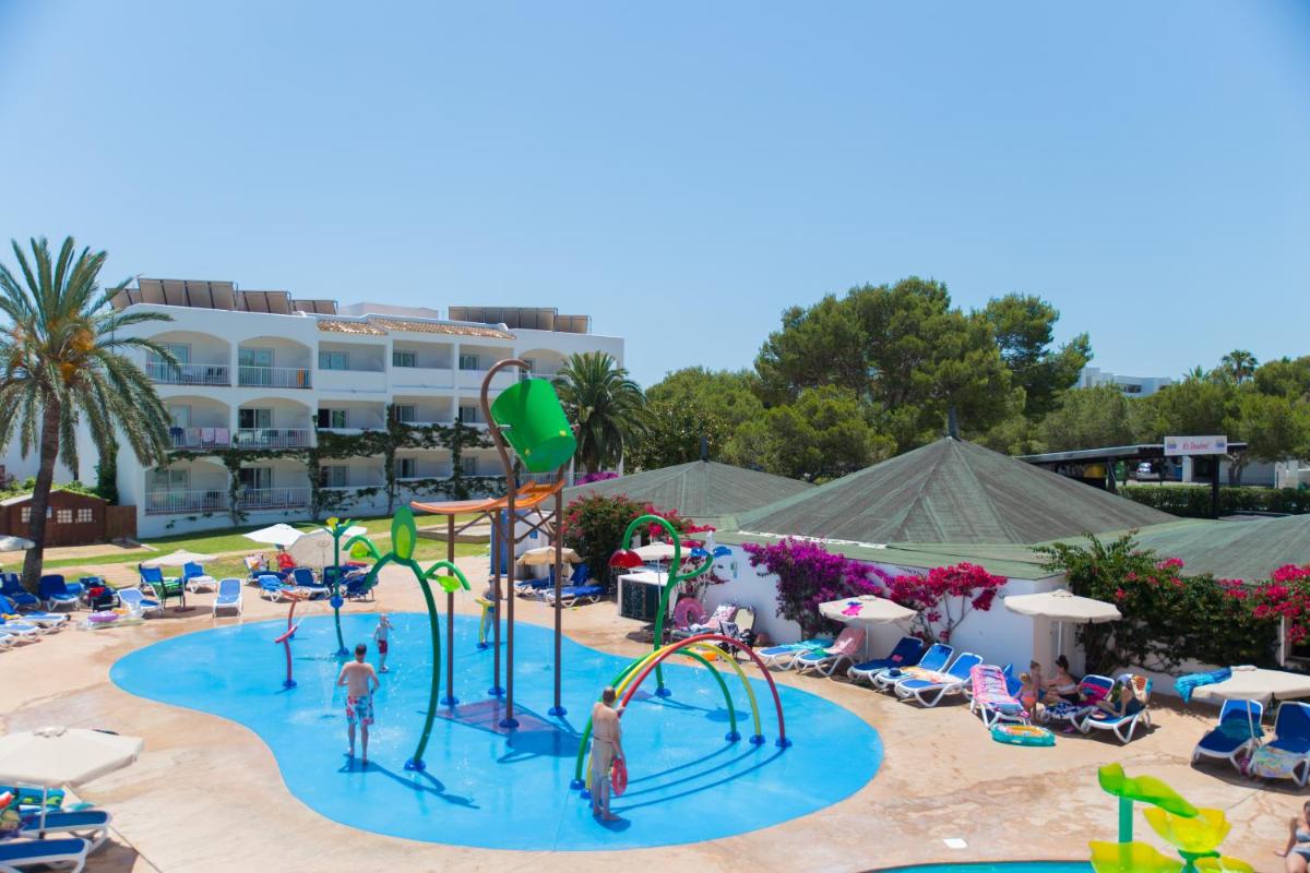 Piscina en o cerca de Hotel Club Es Talaial