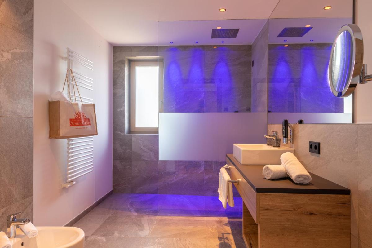 Hotel Sonnenheim - Housity